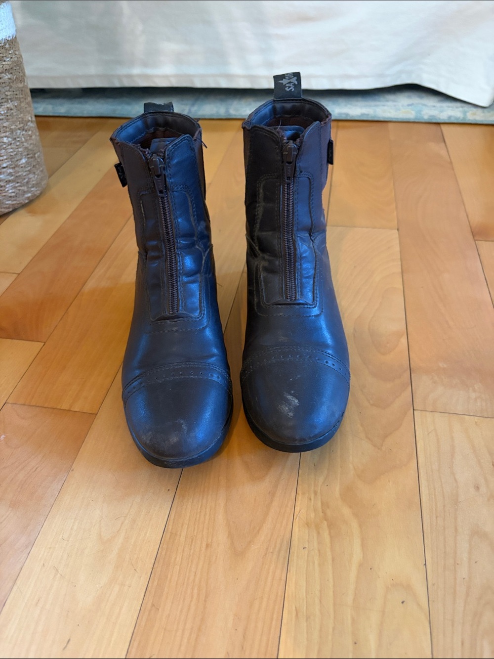 Women’s Black Zip-Front Leather Ankle Boots